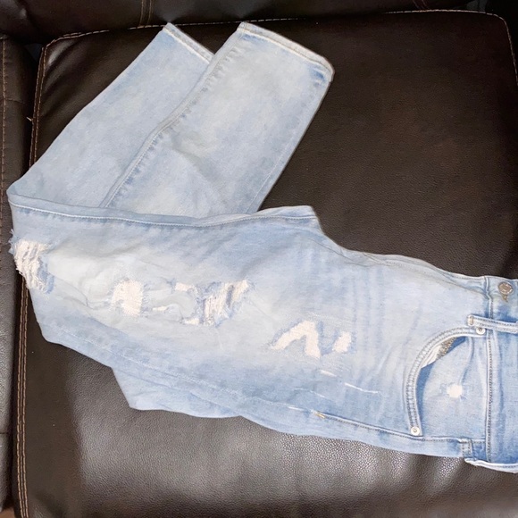 Denim distressed jeans, size 33x32 - Picture 2 of 3
